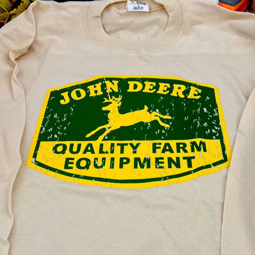John Deere Sportswear!! Ships same or next day!! smoke and pet free home !